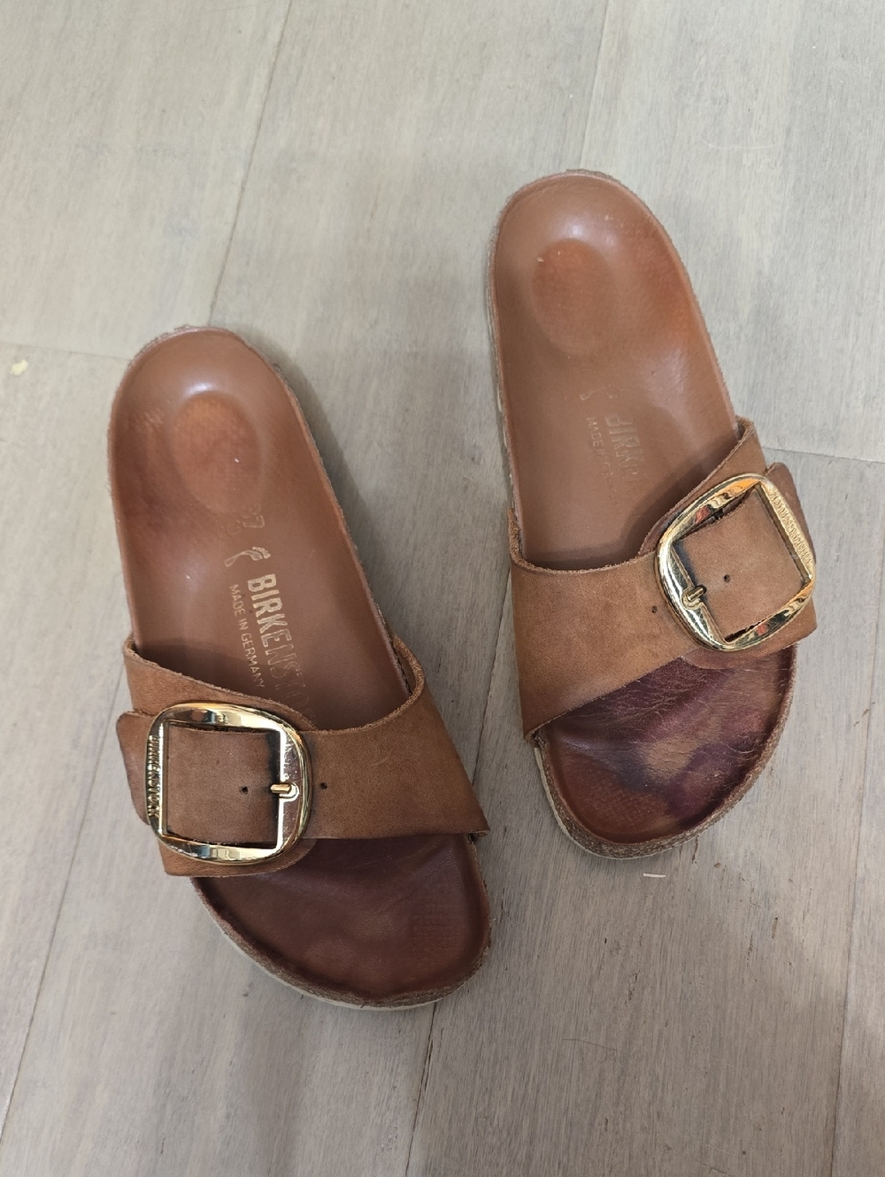 Birkenstock Women’s Tan Suede Slide Sandals with Gold Buckle Madrid